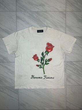 Homme Femme White Short Sleeve Tee with Red Rose Graphic